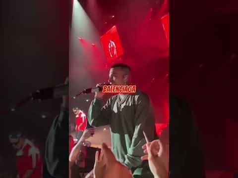 Kalash- Mwaka Moon (Remix) (Feat.Sfera Ebbasta