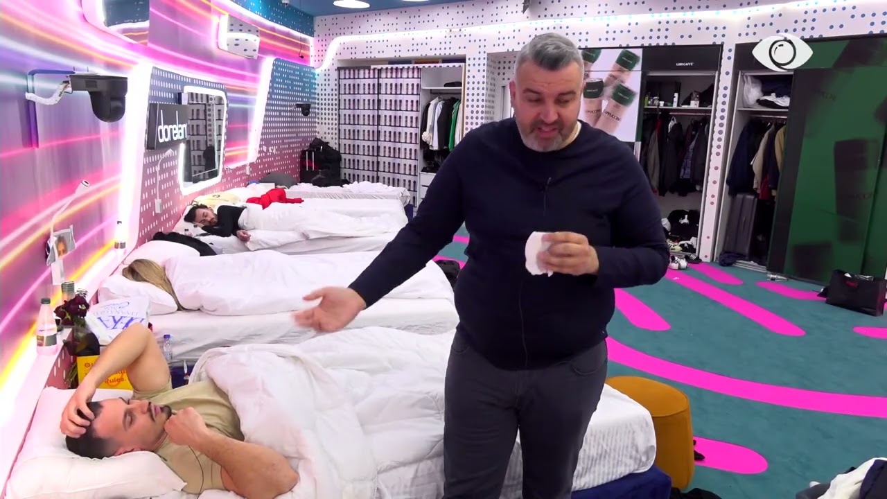 Je mësuar me dhunë në familje, dukesh ti dhunues/ Mateo-Rogertit: Për çfarë ke ardhur në Shqipëri?