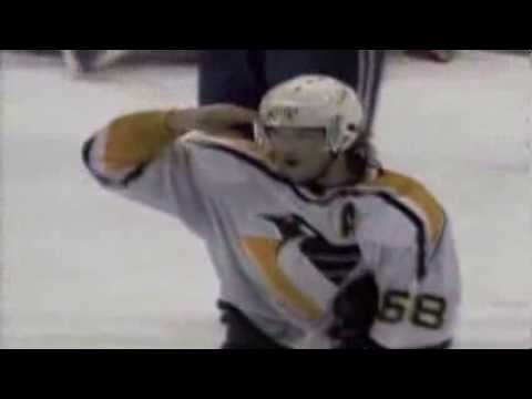 Wacky Goal Celebration: Jaromir Jagr gives the Mile High Salute