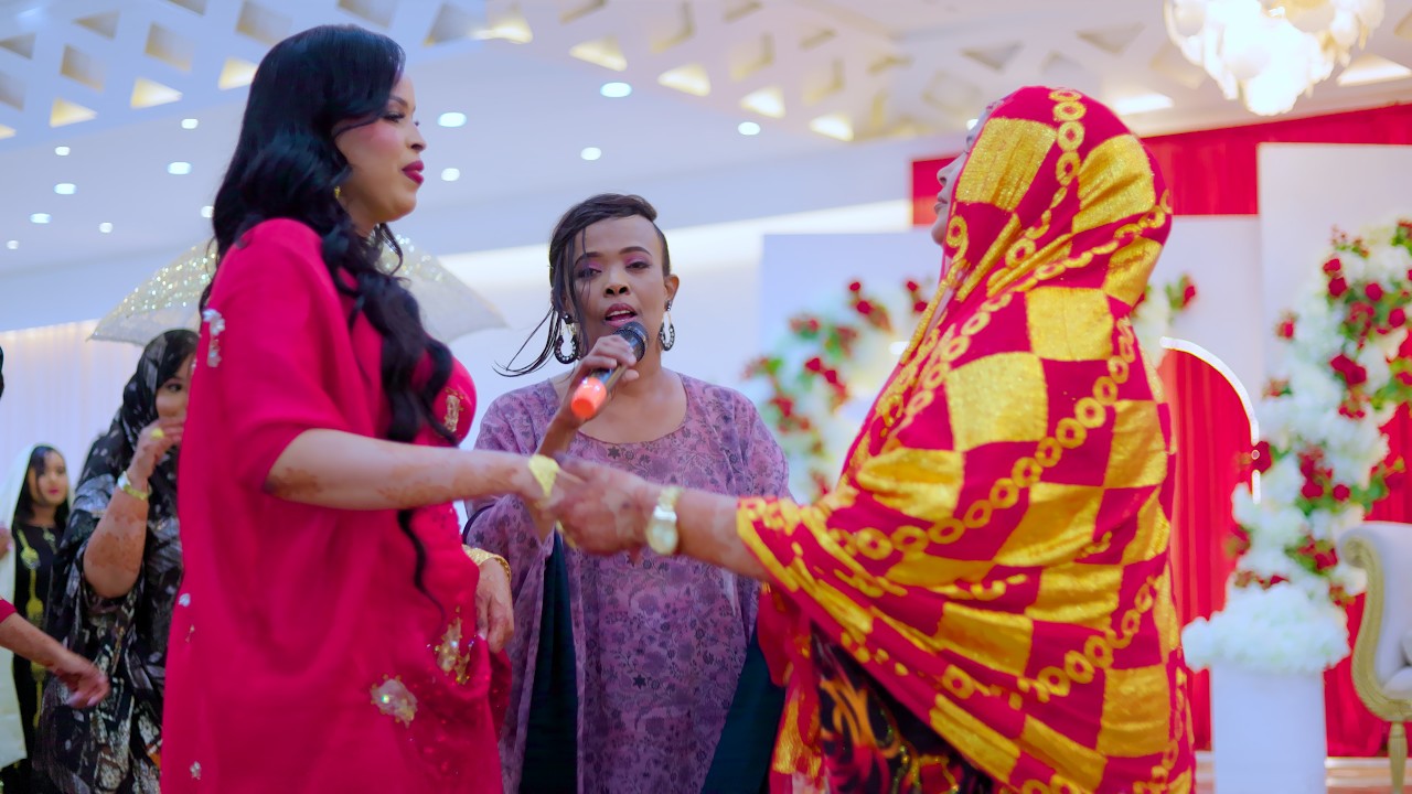 BOQORAADAN DHALAY AROOS KHALID IYO ASMA by Khadra Silimo from Somalia ...