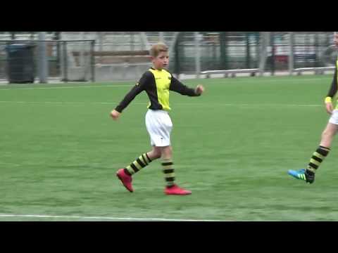 v.v.Schoten O11-1 winnen met 6-1 tegen onze gezellen uit Haarlem, leuk voetbal.