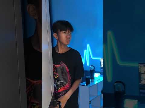 ngagetin orang serumah pake topeng serem ishowspeed🤣 #freefire #andrast