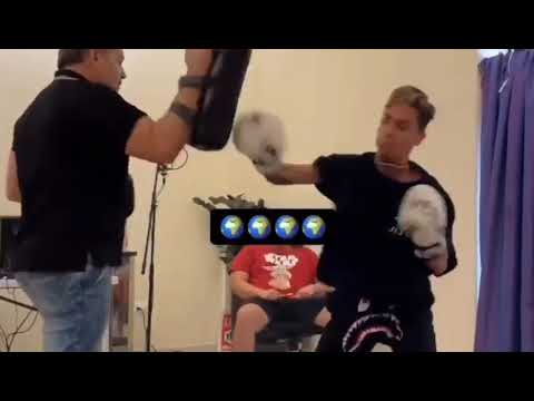 Natanael Cano Boxeando 🥊