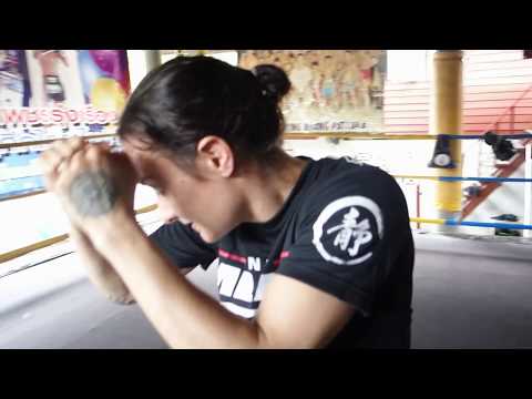 Sylvie's Muay Thai Technique Vlog  - The Juggernaut (Samson Isaan)