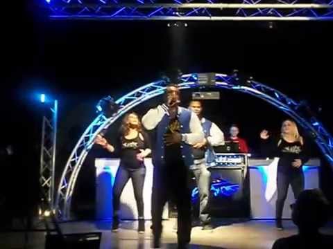 MYTIK FIRE SHOW CASE A PUGNAC