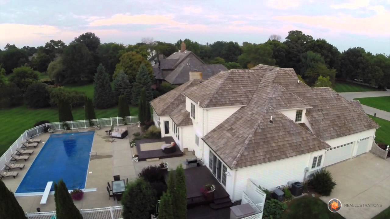 Stunning home in Oak Creek