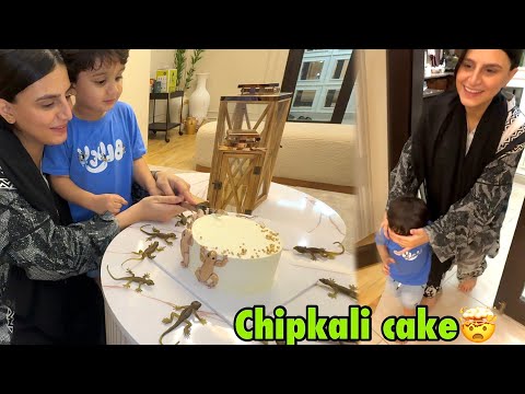Basil ko chipkali cake ka surprise dediya😂 | ye kesa cake hai?