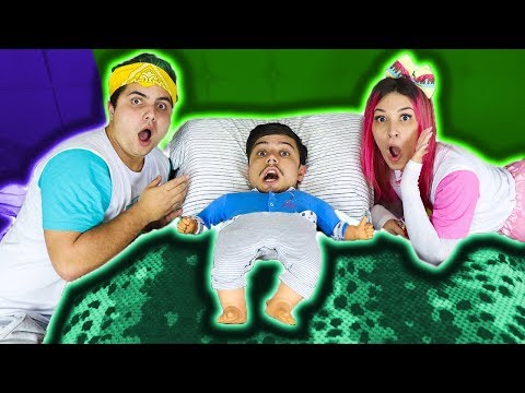 PAPAI VOLTA A SER BEBÊ - Kids pretend to play baby