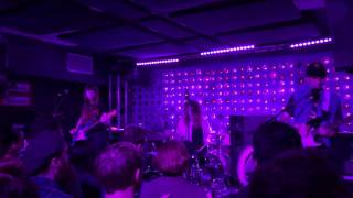 The Courtneys - Minnesota (Live at Baby&#39;s All Right 3/29/17)
