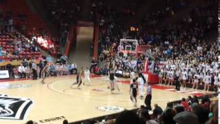 Jordan grabs rebound