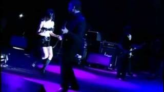 PJ Harvey   The Whores Hustle and The Hustler&#39;s Whore Live Benicassim 2001
