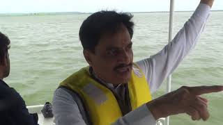 preview picture of video 'महान! पालक मंत्री डॉ रणजीत पाटील आणि आमदार हरीश पिंपळे यांनी महान धरणात नौका वीहरेचा आनंद लुटला'