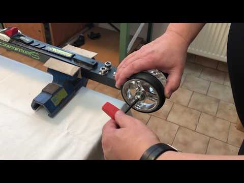 Montage der hinteren Räder von allen ComfortskateS Modellen