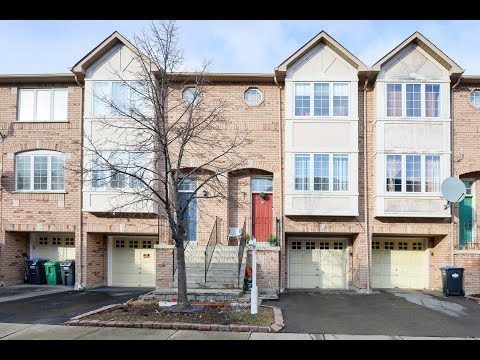 #117-80 Acorn Place Mississauga
