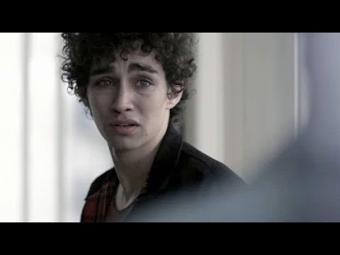 Misfits: 2x02 - Nathan finds out the truth about his brother