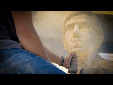 Eolo Paul Bottaro - Sculpting the statue of Giuseppe Antonio Borgese