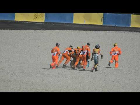 Gabriel Rodrigo après chute Moto3 MotoGP Le Mans 2018