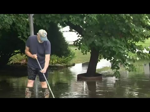 Flooding damages homes, leaves cars stranded across Metro Detroit