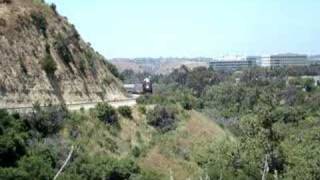 preview picture of video 'Steam Locomotive ATSF 3751 through Sorrento Valley (6/1/2008)'