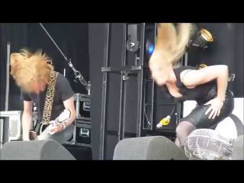 floor jansen - growling / headbanging