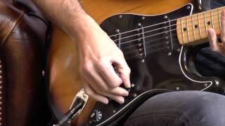 Video thumbnail for Vintage Guitar Oldenburg presents a Fender Stratocaster from 1979 by Vintage Guitar Oldenburg