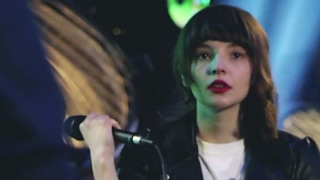 CHVRCHES - By The Throat (Live Sessions Studio)