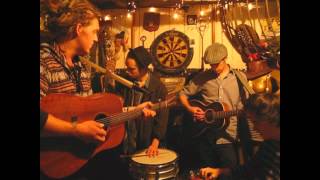 The Daturas - River Song - Songs From The Shed Session