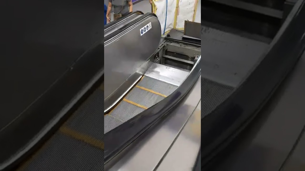 BROKEN ESCALATOR #satisfying #fixing #shorts