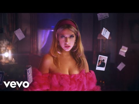 Ghosts - Sophie Cates