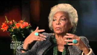 Nichelle Nichols on how Dr. MLK, Jr. dissuaded her from quitting Star Trek - EMMYTVLEGENDS.ORG