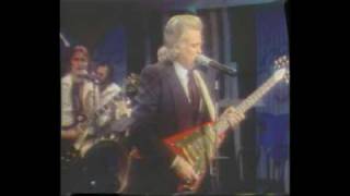 Wayne Cochran on guitar.