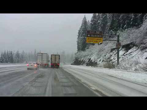 SNOQUALMIE PASS LOOKING FOR SNOWFILE210511 054553F