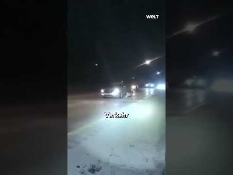 ZIEGE AUF DER AUTOBAHN: Polizei jagt „Fugitive“ auf dem Highway in Ohio – riskanter Einsatz! #shorts