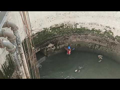 Submersible pump pulled out of disposal with chain cuppy | Due to technical malfunction |