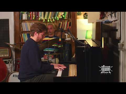 Rizzia Studio  Ep 06 -  Koan Trio - Happy Glasses