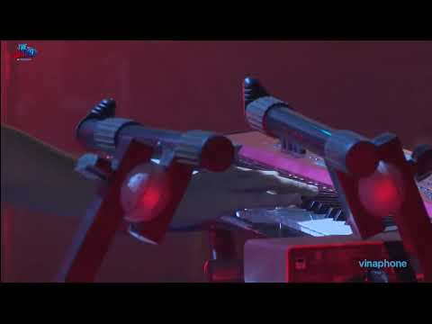 Empty Spaces - Xẩm Ngược Đời live The Band