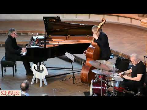 2021-12-22. Trio X bjuder på lunchkonsert med julmusik, Missionskyrkan, Uppsala.