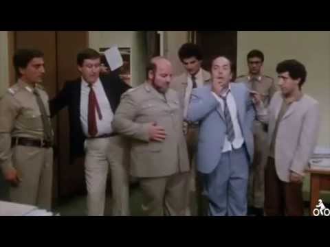 il LASCIAPASSARE Fracchia la belva umana ...al commissariato per il lascia passare (De Simone)