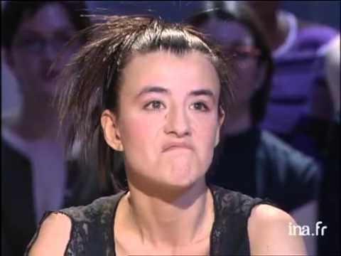 Interview up and down  de Romane BOHRINGER - Archive INA