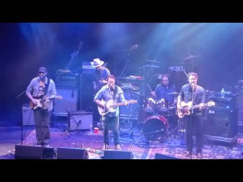 Assembly Of Dust ft. Jackie Greene - Love The One You're With 2-18-17 Capitol Theatre, Port Chester