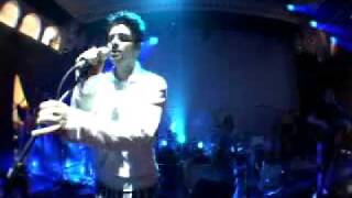 Dancing in the rain - Draco rosa