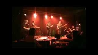 JL Milford chanteur de Century, concert &quot;Le Toit Rouge&quot;, live pirate! Partie 01