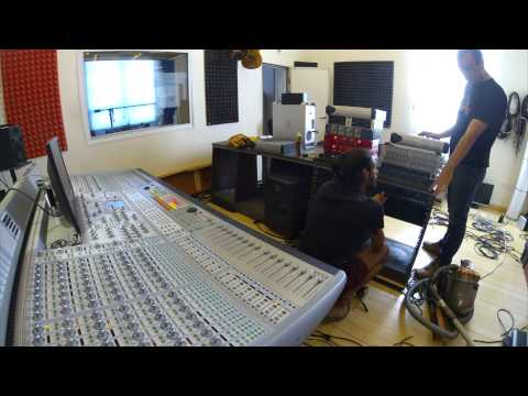 Recording studio control room make over - time lapse - סך הקול סטודיו