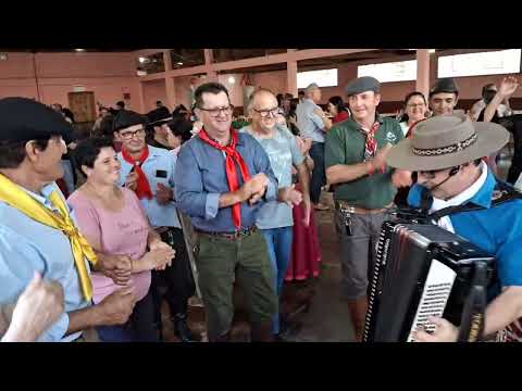 Final de matine na terceira idade de Porto Barreiro Paraná(com marcos e margarida)