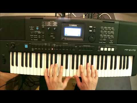 Yamaha PSR-E473 61-Key Portable Keyboard 2021 - Present - Black image 17