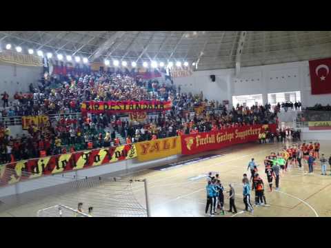 EHF Challenge Cup Göztepe 22-20 JMS Hurry-Up Maç Sonu Galibiyet sevinci