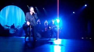 Tom Jones MGM Grand in Vegas Nov 2008