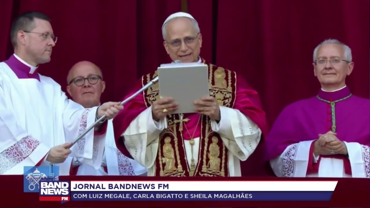 Papa Leão 14 comanda a primeira missa com cardeais no Vaticano