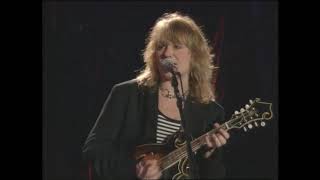 Heart performs “The Battle of Evermore&quot; at the Concert for the Rock &amp; Roll Hall of Fame in 1995