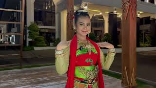 Download lagu acuan busana tari LENGGANG SURABAYA #gitomaron mp3